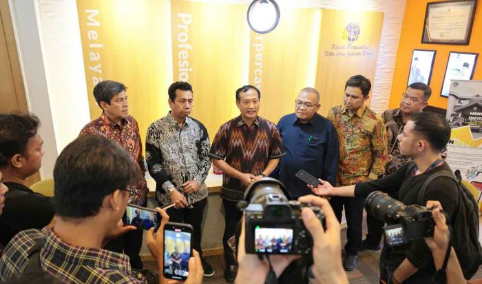161 Kantor Pertanahan Terapkan Layanan Peralihan Hak Tanah Elektronik, Efisien dan Transparan 161 Kantor Pertanahan Terapkan Layanan Peralihan Hak Tanah Elektronik, Efisien dan Transparan