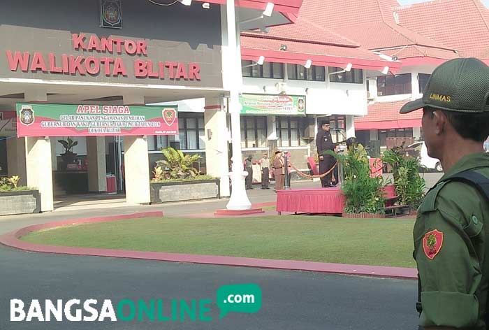 Wali Kota Blitar Tak Hadir Apel Pengamanan Pilgub