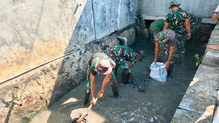 TMMD Ke-120, Kodim 0816/Sidoarjo Lakukan Normalisasi Sungai TMMD Ke-120, Kodim 0816/Sidoarjo Lakukan Normalisasi Sungai