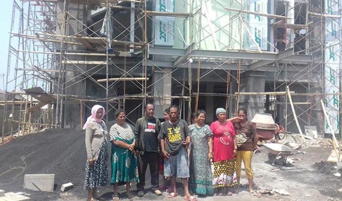 Puluhan Warga Mayangan Protes Debu Pembangunan Kantor Pelayanan Kesehatan Probolinggo Puluhan Warga Mayangan Protes Debu Pembangunan Kantor Pelayanan Kesehatan Probolinggo