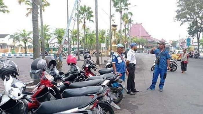 Tak Lagi Gratis, Per 1 September Pemkab Jember Berlakukan Penarikan Karcis Parkir Tak Lagi Gratis, Per 1 September Pemkab Jember Berlakukan Penarikan Karcis Parkir