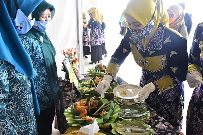 Ketua TP PKK Harap Nasi Carub Bisa Jadi Kuliner Khas Madiun Ketua TP PKK Harap Nasi Carub Bisa Jadi Kuliner Khas Madiun