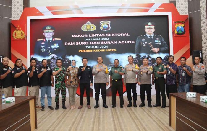 Pengamanan Suran Agung, Polres Kediri Kota Siagakan Ratusan Personel Gabungan Pengamanan Suran Agung, Polres Kediri Kota Siagakan Ratusan Personel Gabungan