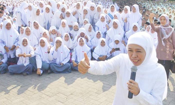 Gubernur Khofifah Ingatkan Pentingnya Empat Pilar Bangsa kepada Siswa Baru YPM