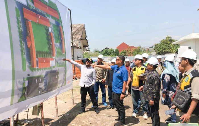 Wali Kota Kediri Tinjau Progres Pembangunan Tahap II SMPN 9 Wali Kota Kediri Tinjau Progres Pembangunan Tahap II SMPN 9
