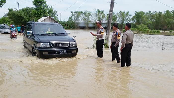 ​Kali Gandong Meluap, Belasan Rumah dan Sawah di Bojonegoro Tergenang Air