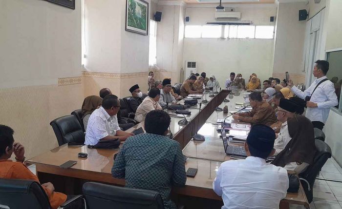 Rapat Penanganan Banjir di Situbondo: Rp15 Juta per Rumah untuk Korban Terdampak Rapat Penanganan Banjir di Situbondo: Rp15 Juta per Rumah untuk Korban Terdampak