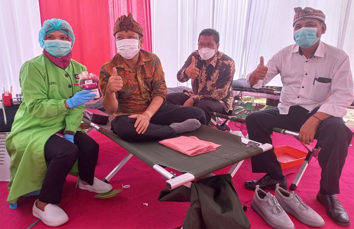 Launching Mal Pelayanan Publik, Wali Kota Mojokerto Ikut Donor Darah Launching Mal Pelayanan Publik, Wali Kota Mojokerto Ikut Donor Darah