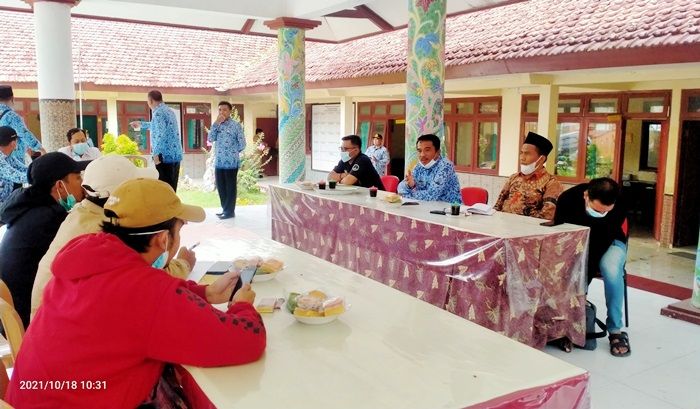 AMPD Pamekasan Gelar Audiensi ke Kecamatan Kadur Soal Dugaan Pemotongan Dana Pembuatan Kandang 2018