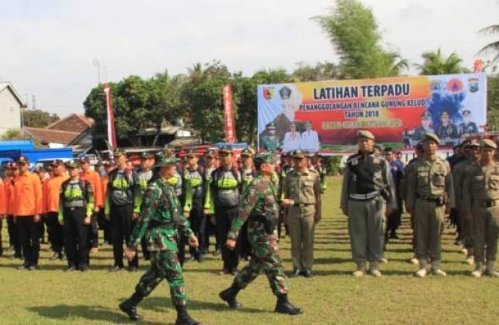 Danrem 081/DSJ Membuka Latihan Penanggulangan Bencana Alam Erupsi Gunung Kelud di Blitar