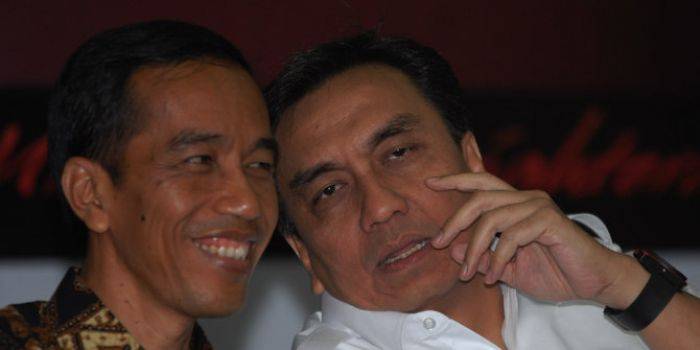 Politisi PDIP: Jokowi Kok Tega, Yusril: Masihkah Sopir Angkot Salam 2 Jari Politisi PDIP: Jokowi Kok Tega, Yusril: Masihkah Sopir Angkot Salam 2 Jari