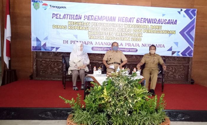 Tumbuhkan Wirausaha Baru, Dinkop Trenggalek Gelar Pelatihan Wanita Hebat Berwirausaha Tumbuhkan Wirausaha Baru, Dinkop Trenggalek Gelar Pelatihan Wanita Hebat Berwirausaha