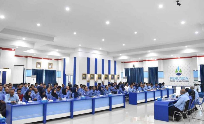Tingkatkan Kinerja, Perumda Tirta Kanjuruhan Gelar Pembinaan Pegawai Tingkatkan Kinerja, Perumda Tirta Kanjuruhan Gelar Pembinaan Pegawai