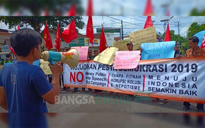 Merasa Jadi Korban Fitnah, Massa Penggiat Anti Korupsi di Blitar Gelar Aksi Unjuk Rasa