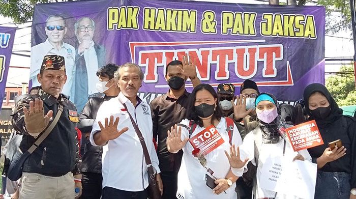 Kasus Kekerasan Seksual di SMA SPI Kota Batu, Jaksa Diminta Tuntut Hukuman Maksimal Kasus Kekerasan Seksual di SMA SPI Kota Batu, Jaksa Diminta Tuntut Hukuman Maksimal
