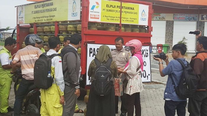 Tekan Kelangkaan, Pertamina MOR V Gelar Operasi Pasar Elpiji 3 Kg di Bojonegoro