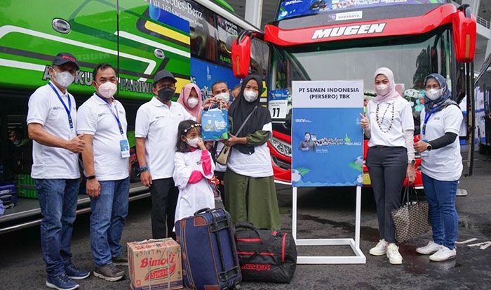 Bantu Perantauan, SIG Fasilitasi 990 Orang Mudik Gratis ke Jateng dan Jatim