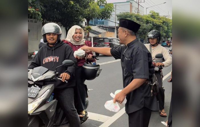 Wujud Kepedulian di Bulan Ramadhan, Sekber LIPAN-RI Bagikan Ratusan Takjil Gratis di Kota Batu