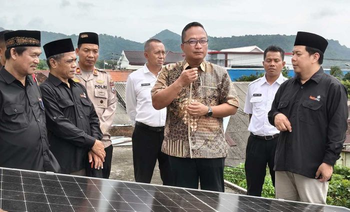 Wakil Bupati Gresik Resmikan Pompa Air Tenaga Surya di Bawean