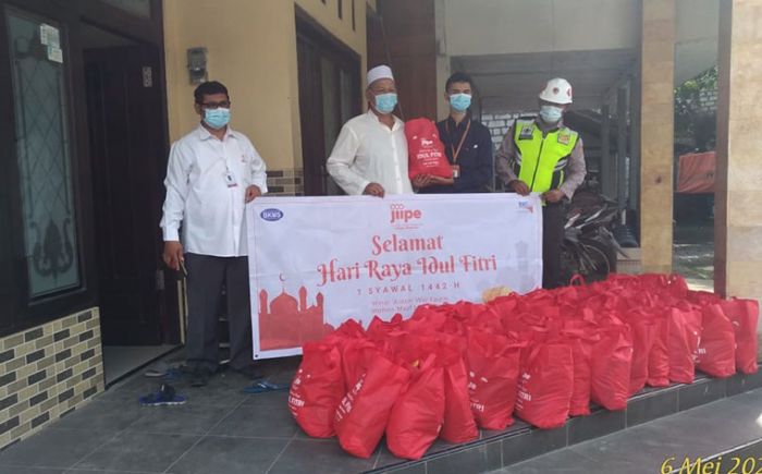 Sambut Idul Fitri 1442 H, JIIPE Bagikan Paket Lebaran Untuk Anak Yatim dan Dhuafa Sambut Idul Fitri 1442 H, JIIPE Bagikan Paket Lebaran Untuk Anak Yatim dan Dhuafa