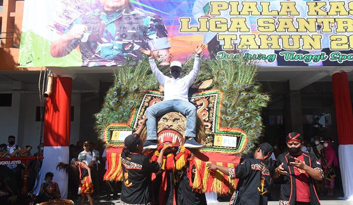 Danrem 084/BJ Resmi Membuka Liga Santri 2022 Wilayah Surabaya Danrem 084/BJ Resmi Membuka Liga Santri 2022 Wilayah Surabaya