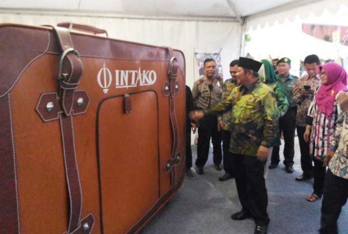 Satu Bulan Digelar, Transaksi Tanggulangin Fair 2016 Tembus Rp 15 miliar Satu Bulan Digelar, Transaksi Tanggulangin Fair 2016 Tembus Rp 15 miliar