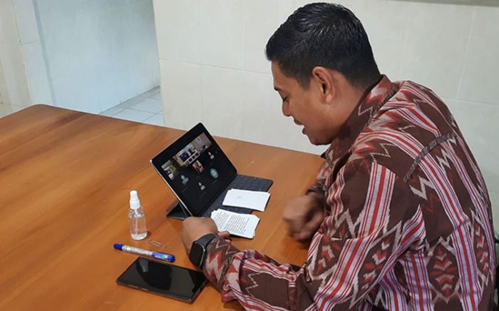 Hadiri PKKMB UNP, Wali Kota Kediri Bagikan Kunci Sukses kepada 1818 Mahasiswa Hadiri PKKMB UNP, Wali Kota Kediri Bagikan Kunci Sukses kepada 1818 Mahasiswa