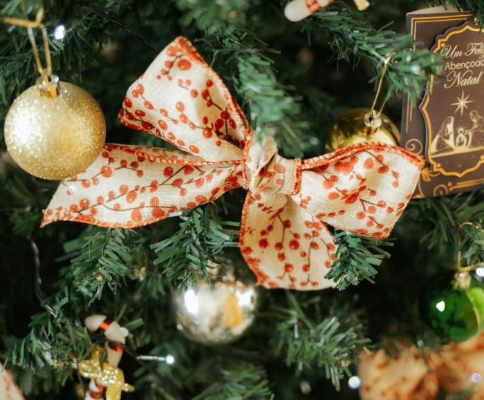 Antirepot dan Mudah! Ide 12 Hiasan Natal Sederhana ini Cocok Dipasang di Rumah