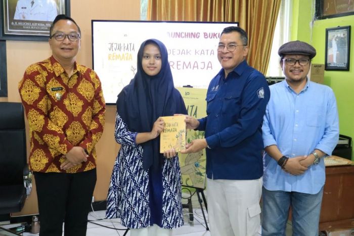 Wabup Gresik Apresiasi Peluncuran Buku Antologi Cerpen Jejak Kata Remaja