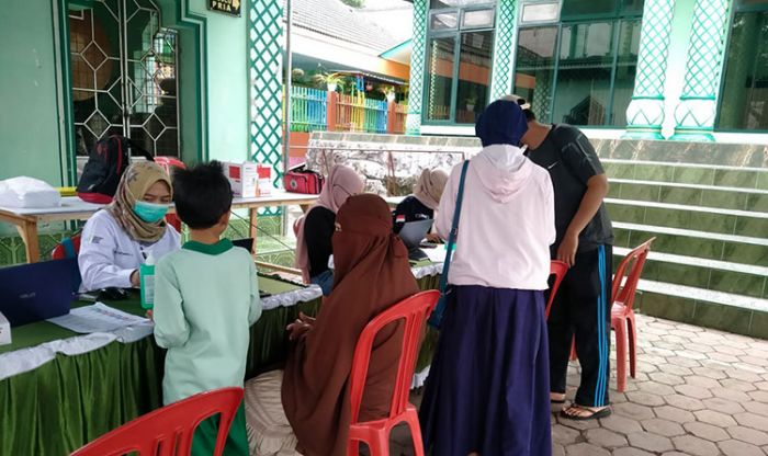 Kemenag Kota Batu Gelar Vaksinasi Booster di Masjid Al-Asyari Junrejo Kemenag Kota Batu Gelar Vaksinasi Booster di Masjid Al-Asyari Junrejo