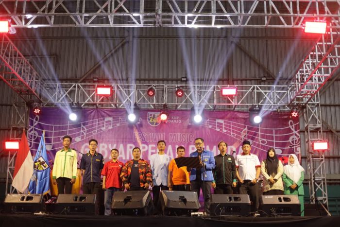 DPD KNPI Sidoarjo Gelar Deklarasi Pilkada Damai dan Festival Musik Pelajar DPD KNPI Sidoarjo Gelar Deklarasi Pilkada Damai dan Festival Musik Pelajar