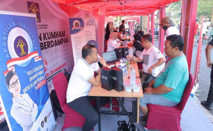 Antusiasme Masyarakat dalam Pelayanan Kumham Bergerak dan Berdampak di Taman Bungkul Surabaya Antusiasme Masyarakat dalam Pelayanan Kumham Bergerak dan Berdampak di Taman Bungkul Surabaya