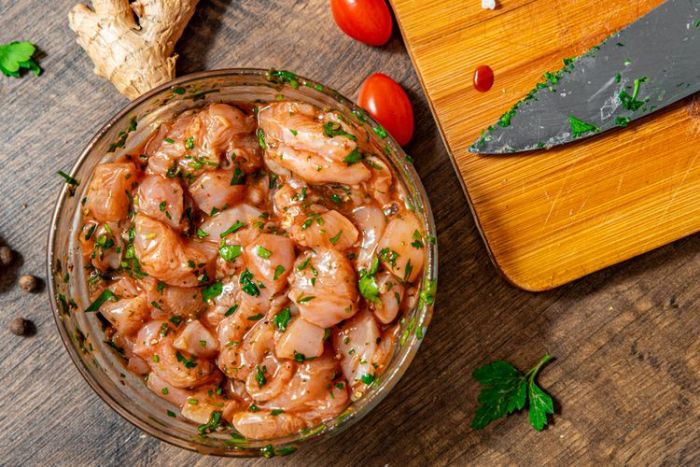Cara Marinasi Daging Ayam yang Benar, Perhatikan Waktunya Cara Marinasi Daging Ayam yang Benar, Perhatikan Waktunya