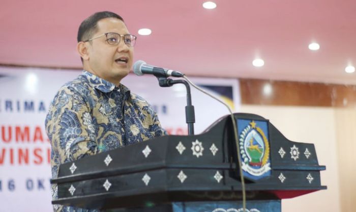 Tiba dari Makkah, Gubernur Khofifah langsung Tinjau Penanganan Bencana di Mojokerto dan Gresik Tiba dari Makkah, Gubernur Khofifah langsung Tinjau Penanganan Bencana di Mojokerto dan Gresik
