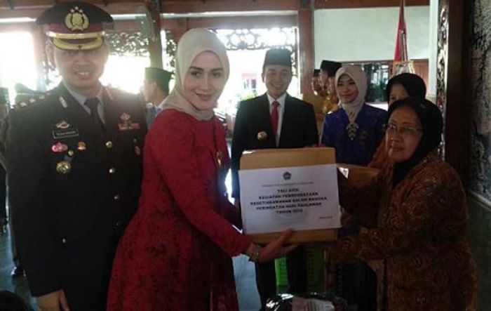 Hari Pahlawan, Bupati Pamekasan Serahkan Tali Asih pada 45 Veteran Hari Pahlawan, Bupati Pamekasan Serahkan Tali Asih pada 45 Veteran