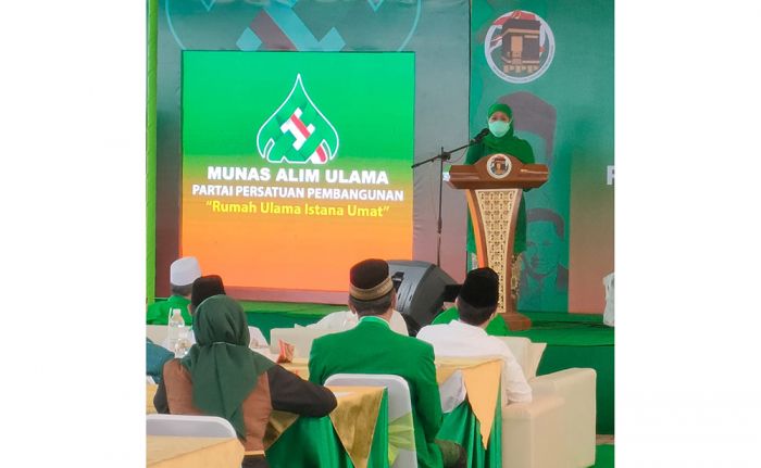 Khofifah Minta Tagline Baru PPP "Rumah Ulama Istana Umat" Di-breakdown Khofifah Minta Tagline Baru PPP "Rumah Ulama Istana Umat" Di-breakdown