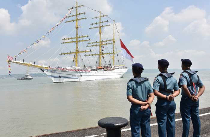 Legenda Baru KRI Bima Suci Tiba di Koarmatim Legenda Baru KRI Bima Suci Tiba di Koarmatim
