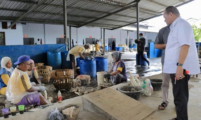Bertahan Saat Pandemi, LaNyalla Apresiasi UMKM Kripik Singkong Bertahan Saat Pandemi, LaNyalla Apresiasi UMKM Kripik Singkong