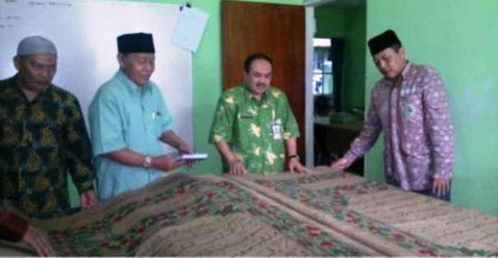 MUI Sidoarjo Belum Musnahkan Al-Qur’an Raksasa MUI Sidoarjo Belum Musnahkan Al-Qur’an Raksasa