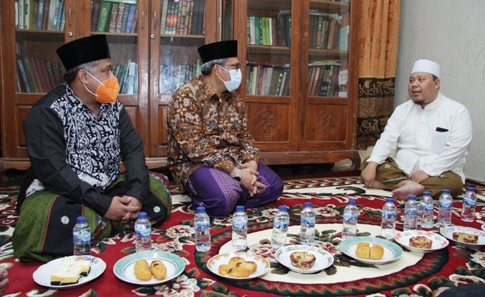 Mantan Gubernur Jabar Kang Aher Silaturahim ke Ponpes An Najiah Sidosermo Surabaya