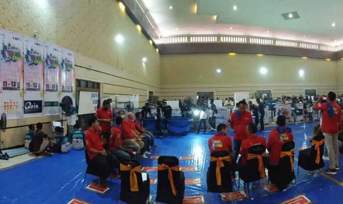 Koi Show Jember 2022, Perebutkan Hadiah Total Rp80 Juta Koi Show Jember 2022, Perebutkan Hadiah Total Rp80 Juta