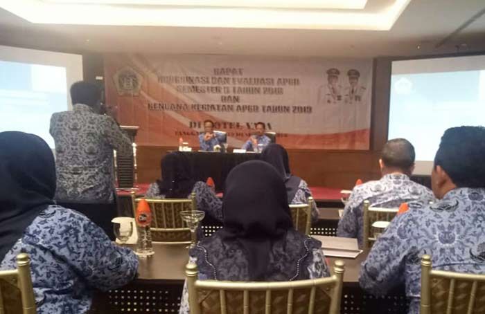Hingga Awal Desember 2018, Serapan Anggaran OPD di Gresik Baru di Kisaran 75 Persen Hingga Awal Desember 2018, Serapan Anggaran OPD di Gresik Baru di Kisaran 75 Persen