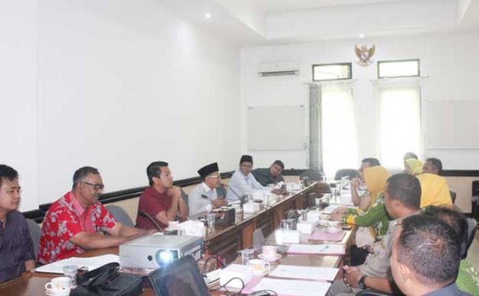 Pembahasan 4 Raperda Inisiatif Pemkab Pasuruan Tak Libatkan Tim Perancang Perundang-undangan Pembahasan 4 Raperda Inisiatif Pemkab Pasuruan Tak Libatkan Tim Perancang Perundang-undangan