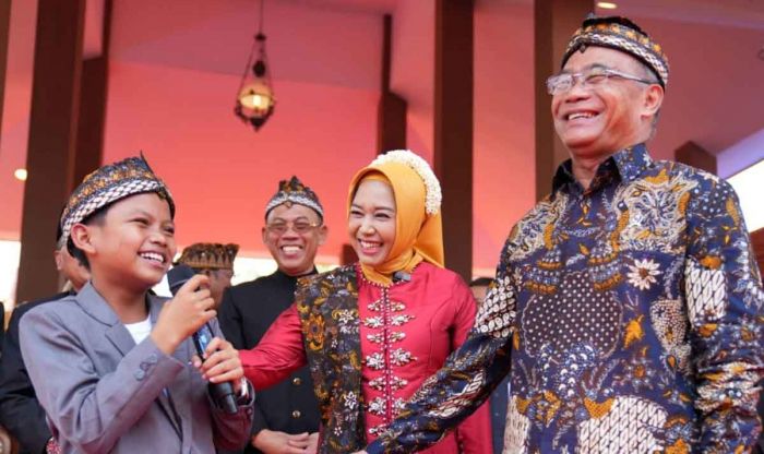 Upacara Hari Jadi ke-105 Kota Mojokerto, Ning Ita: Momen Bahagia Seluruh Warga Upacara Hari Jadi ke-105 Kota Mojokerto, Ning Ita: Momen Bahagia Seluruh Warga