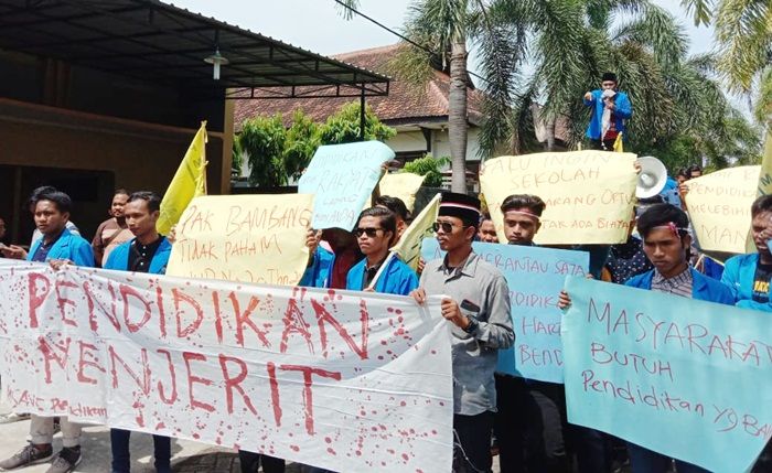 Dituduh Tak Becus Atasi Masalah, Kadisdik Bangkalan Dituntut PMII Mundur