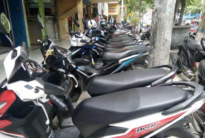 Ditempatkan di atas Trotoar, DPRD Lamongan Sorot Parkiran Pasar Baru