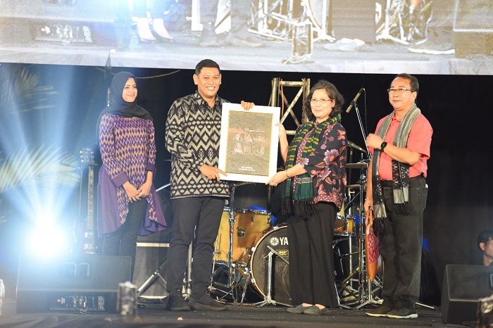 Pisah Sambut Purna Wali Kota - Pj Wali Kota Kediri Semarak Penuh Kesan dan Pesan Pisah Sambut Purna Wali Kota - Pj Wali Kota Kediri Semarak Penuh Kesan dan Pesan