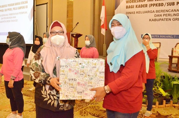 Dukung Program Bangga Kencana, Wabup Gresik Ajak Kader KB Tanggulangi Stunting Dukung Program Bangga Kencana, Wabup Gresik Ajak Kader KB Tanggulangi Stunting