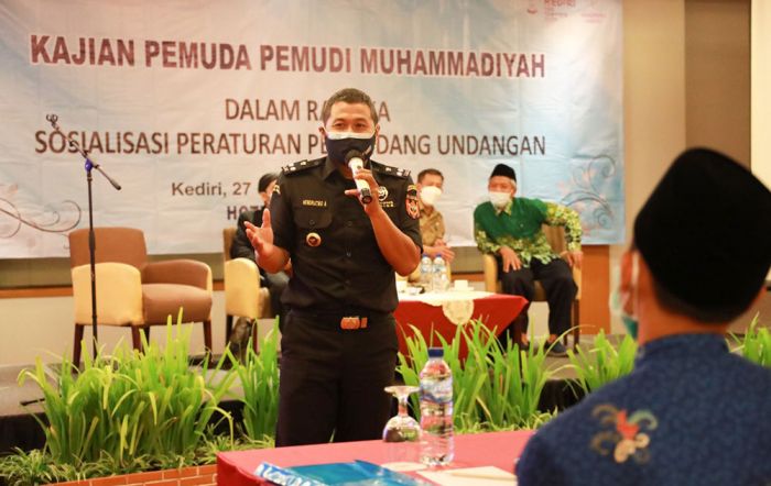 Gelar Sosialisasi, Dirjen Bea dan Cukai Ajak Masyarakat Berantas Rokok Ilegal Gelar Sosialisasi, Dirjen Bea dan Cukai Ajak Masyarakat Berantas Rokok Ilegal