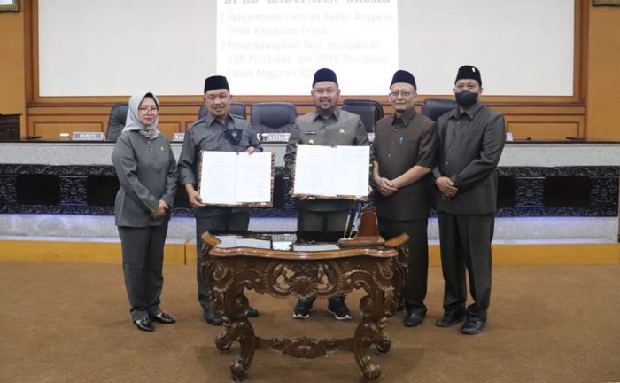 PAD Gresik Naik Rp233 Miliar, Belanja APBD-P 2022 Tembus Rp3,9 Triliun PAD Gresik Naik Rp233 Miliar, Belanja APBD-P 2022 Tembus Rp3,9 Triliun